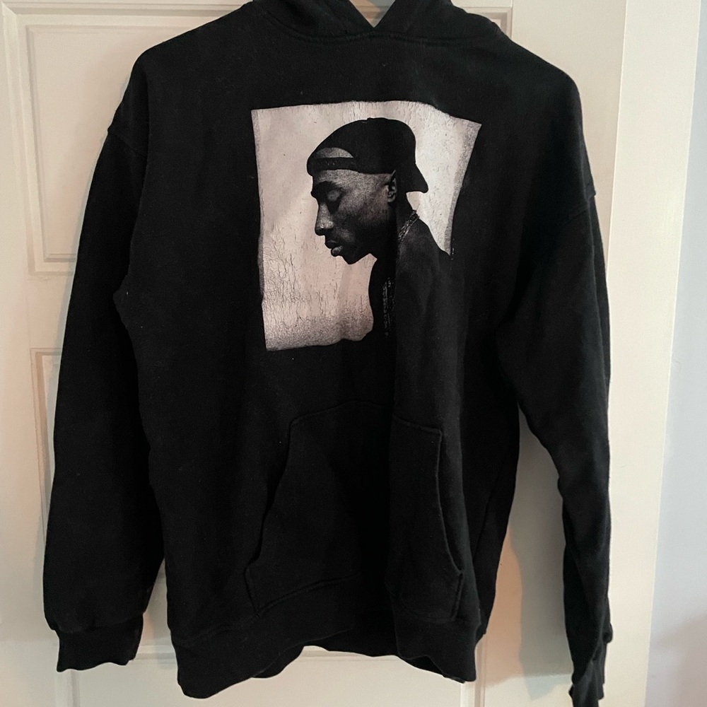 Black Graphic Hoodie 2PAC - Small boohooMAN